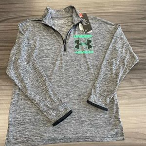 NWT Under Armour boys 1/4 grey zip, size boys large.